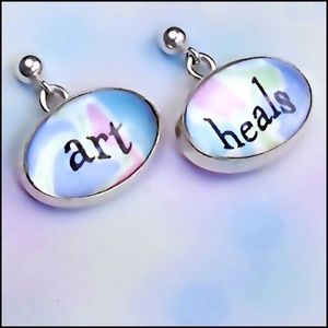 NWT colorful silver gift earrings say Art Heals